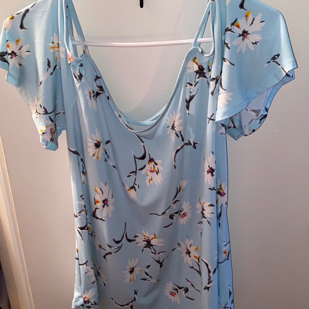 Cold shoulder top